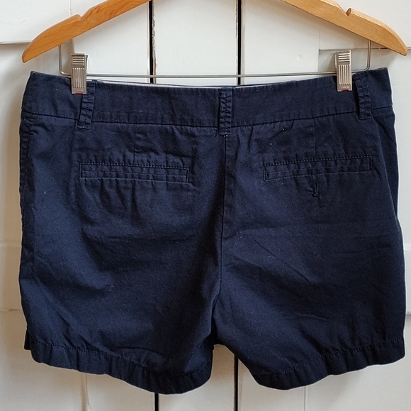 J. Crew Women's Navy Blue Broken-In 100% Cotton Chino Shorts | Size 6 - Picture 2 of 5